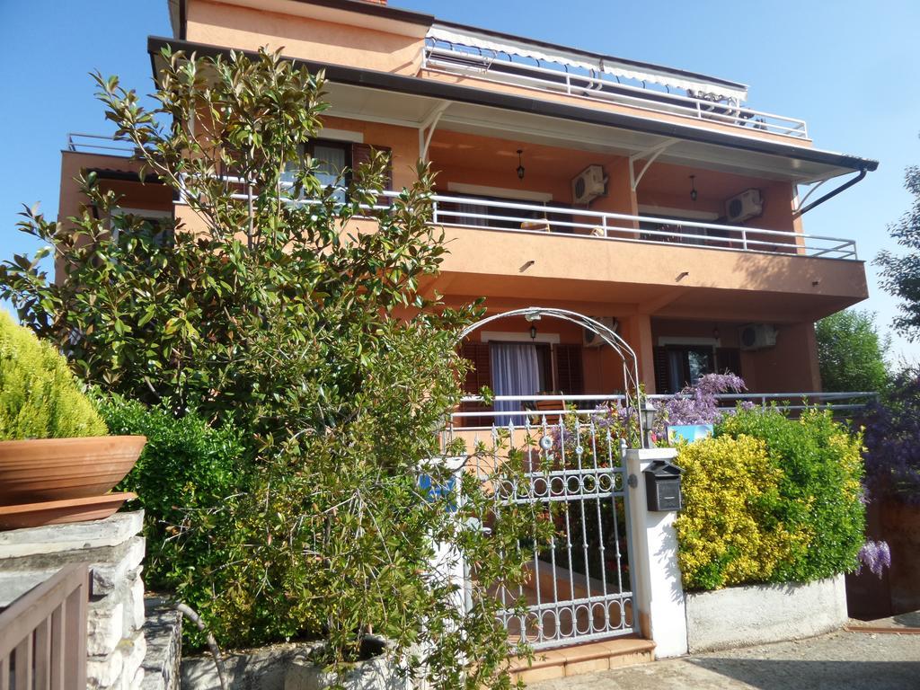 Apartmani Lina Umago Exterior foto