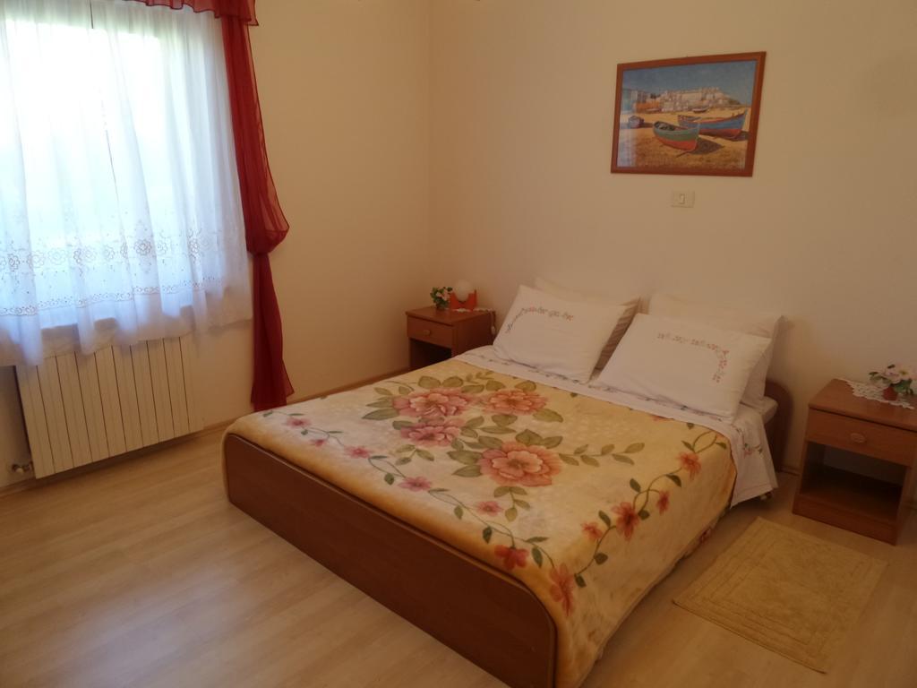 Apartmani Lina Umago Exterior foto